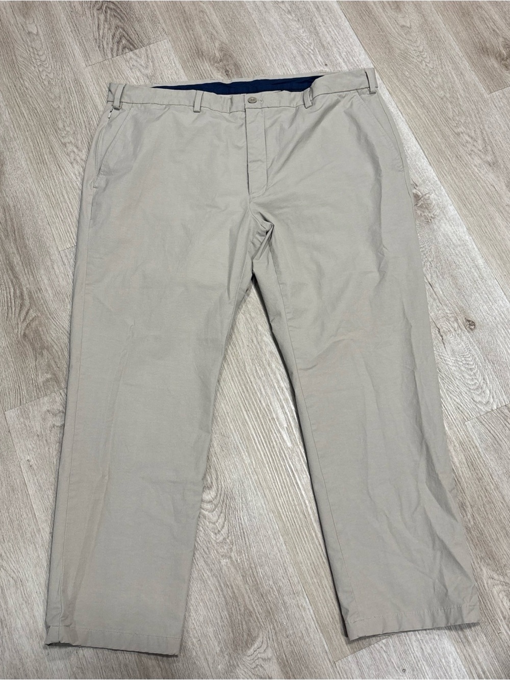 Vineyard Vines OTG On The Go Pants Men's Size 44x30 Beige Performance Chino Pant